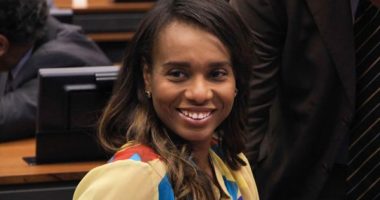 Artigo: Tia Eron retorna à Câmara dos deputados