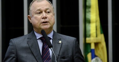 Artigo: Paulo Azi comemora queda de MP para taxação dos super-ricos