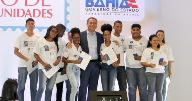 Artigo: Rui anuncia 1.320 novas vagas no aniversário do Programa Primeiro Emprego