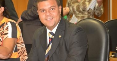 Artigo: Luciano Simões Filho estuda saída do MDB