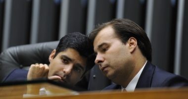 Artigo: Após atrito com Neto, Rodrigo Maia será expulso do DEM na próxima segunda (14)
