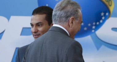 Artigo: Mais uma baixa no governo Temer: Ministro Marcos Pereira entrega cargo