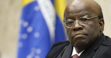 Artigo: Joaquim Barbosa desiste de brigar pela Presidência
