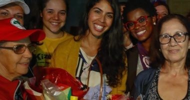 Artigo: Bela Gil apoia Lula: “Ele passou fome”