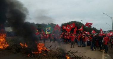 Artigo: Deputados baianos criticam autorização para bloqueio de estrada por lulistas