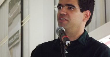 Artigo: Ex-secretário critica Rui: “muito chefe e pouco líder”