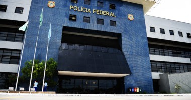 Artigo: Prédio da PF é reforçado com atiradores de elite à espera de Lula