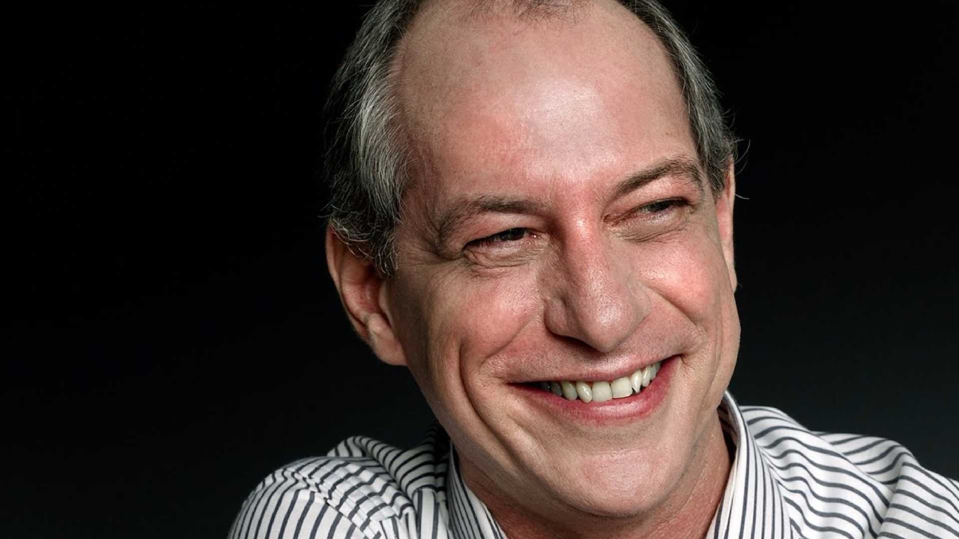 Ciro Gomes afirma que Manuela D vila seria bom nome para vice