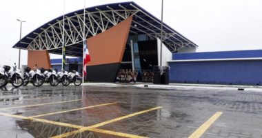 Artigo: Rui inaugura Policlínica de Feira de Santana