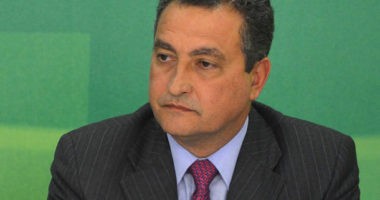 Artigo: Juíza ordena que Rui tire propaganda do ar