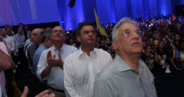 Artigo: PSDB deve ficar neutro no 2º turno, diz site