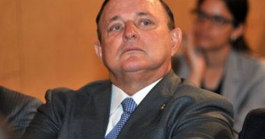 Artigo: Fora da presidência, Adolfo sobe o tom sobre decisão do STF