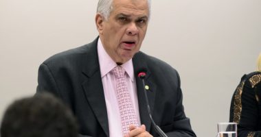 Artigo: Araújo quer encontro com Rui