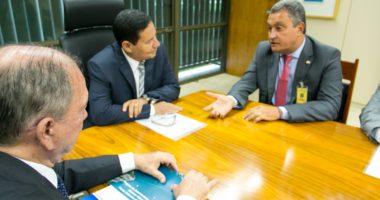 Artigo: Rui vai ao Planalto e se encontra com Mourão