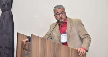 Artigo: Madre de Deus: Edil pede exoneração de gerente da empresa MM