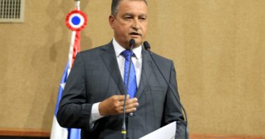 Artigo: Fim da farra: Detran vive caos após passar a ter sistema gerido pela Prodeb