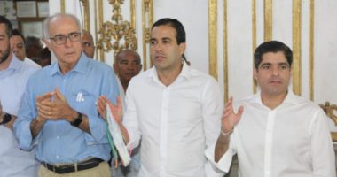Artigo: O “equívoco” do Delegado Waldir, segundo Aleluia