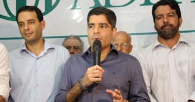 Artigo: Neto questiona Otto Alencar