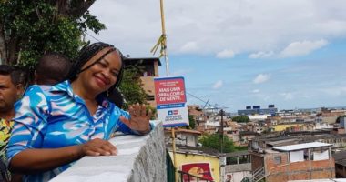 Artigo: Olívia à disposição do PC do B