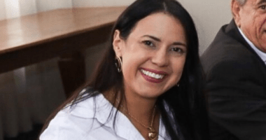 Artigo: Deputada propõe expulsão de alunos envolvidos com facções