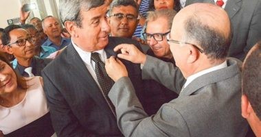 Artigo: Colbert também alfineta Rui