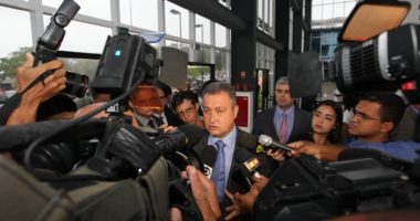 Artigo: Sem gravata vermelha