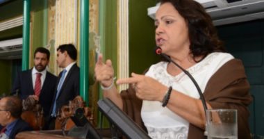 Artigo: Vereadora detona tratamento de Bruno Reis a ambulantes no carnaval