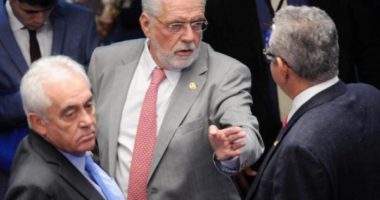 Artigo: Senadores da Bahia divergem em votação de pedido de impeachment de Alexandre de Moraes