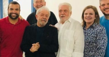 Artigo: Gleisi na casa de Rui