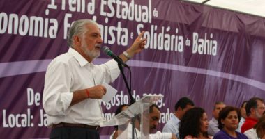 Artigo: Wagner corre para decidir vice de Denice, diz jornal