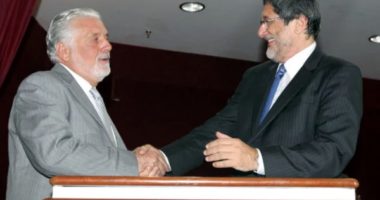 Artigo: Em 2014, Wagner foi contra o PT e descartou Gabrielli