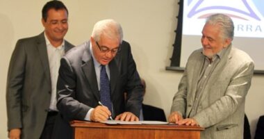 Artigo: PSD já tem data para deixar a base de Rui, diz jornal