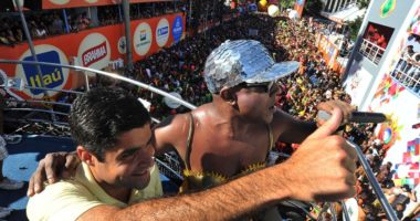 Artigo: Neto diz que está próximo de uma definição sobre o Réveillon e Carnaval