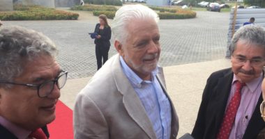 Artigo: Wagner lamenta morte de miliciano na Bahia