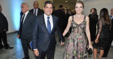 Artigo: ACM Neto planeja casamento para o próximo ano, diz jornal