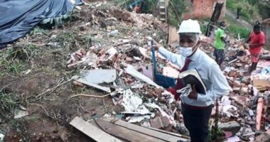 Artigo: Pré-candidato a prefeito, Isidório vai a local de desabamento em Salvador