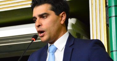 Artigo: Alexandre Aleluia sobe o tom: “Mau caratismo não se cura trocando de camisa”