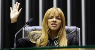 Artigo: Polícia prende filhos de Flordelis e denuncia deputada como mandante da morte do marido