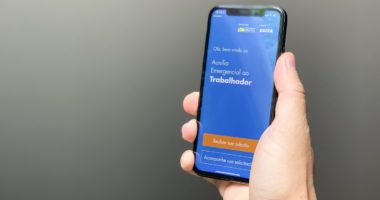Artigo: Trabalhadores nascidos em outubro podem sacar auxílio emergencial