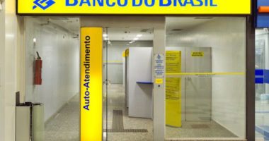 Artigo: Bancos funcionam para o público até quinta-feira