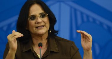 Artigo: Na Bahia, ministra Damares entrega veículos a conselhos tutelares