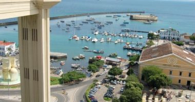 Artigo: Elevador Lacerda volta a funcionar após cinco meses