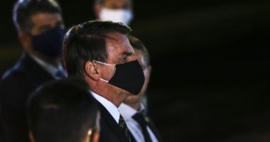Artigo: Bolsonaro é diagnosticado com caçulo renal e passará por cateterismo