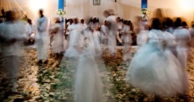 Artigo: Mulher perde a guarda da filha após raspar sua cabeça em ritual de candomblé