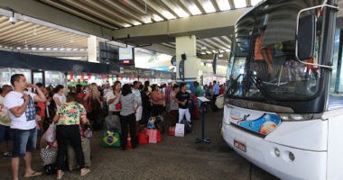 Artigo: Rodoviárias reabrem após liberação de transporte intermunicipal em todo o estado