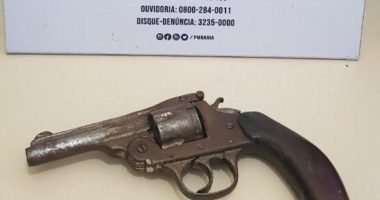 Artigo: Adolescentes são detidos com arma em ônibus