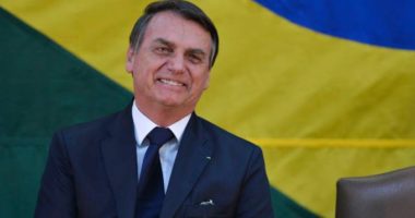 Artigo: Presidente dos EUA é pressionado a expulsar Bolsonaro do país