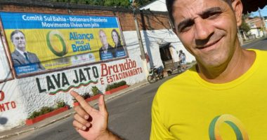 Artigo: Ilhéus amanhece repleta de outdoors de apoio ao presidente Bolsonaro