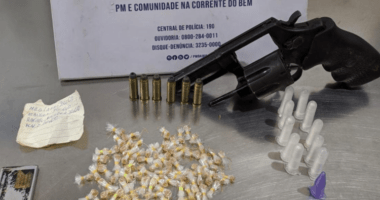 Artigo: Suspeito de tráfico em prisão domiciliar morre em confronto com a PM