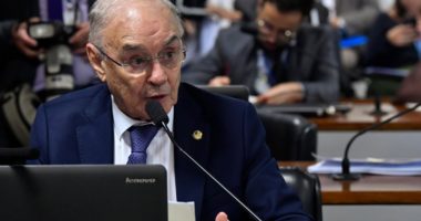 Artigo: Senador Arolde de Oliveira morre em decorrência da covid-19